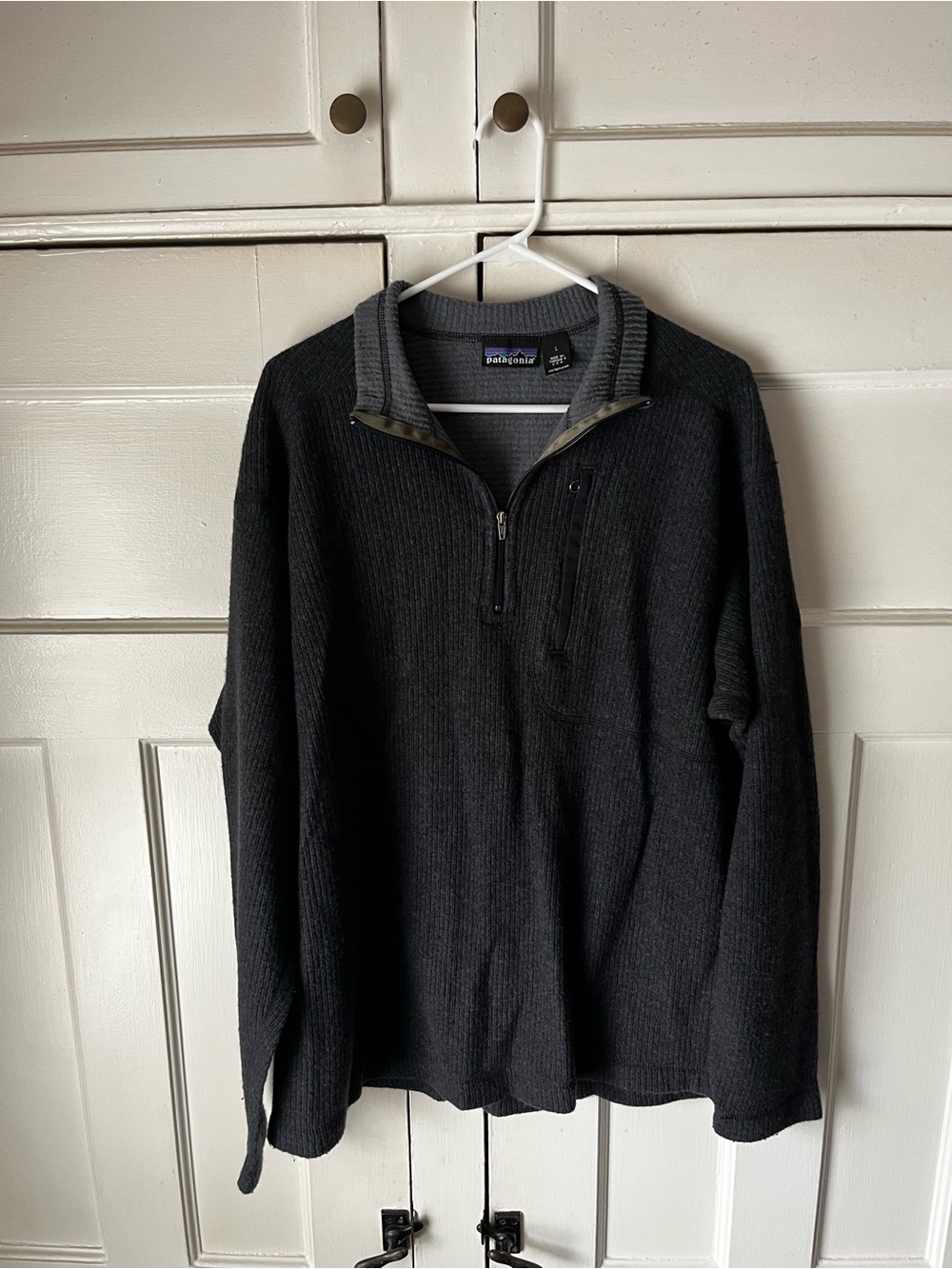 VTG - Patagonia - Zip-Up Pullover Sweater - Charcoal Black - Men's Size L